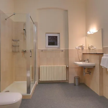 Kavalir Hotell 3*