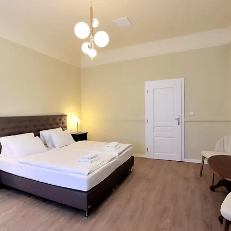 Kavalir Hotell 3*